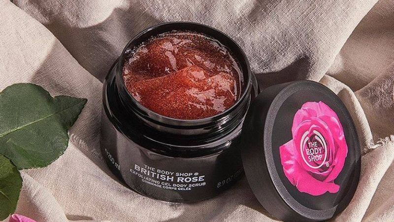 Bao bì, thiết kế của The Body Shop British Rose Exfoliating Gel Body Scrub