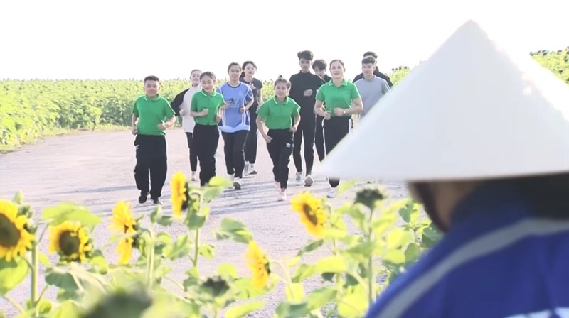 300 học sinh, sinh viên đạt thành tích cao trong các sự kiện thi đấu trực tiếp đã trở thành những đại sứ S-Race góp phần truyền cảm hứng đến 25 triệu học sinh, sinh viên khắp Việt Nam.