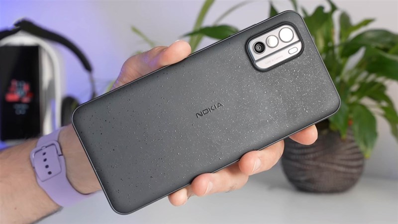 Mặt lưng và khung viền của Nokia G60 5G đều được chế tác từ nhựa tái chế Mặt lưng và khung viền của Nokia G60 5G đều được chế tác từ nhựa tái chế