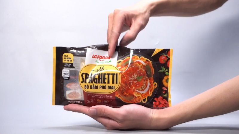 Mì spaghetti bò bằm phô mai LC FOODS gói 270g