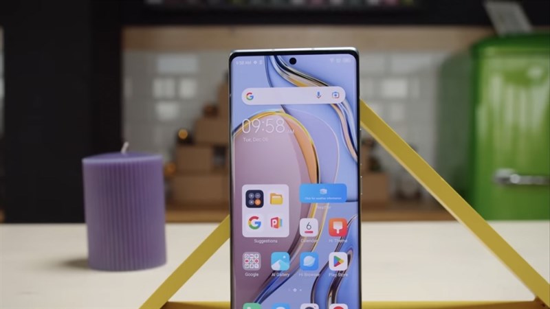 Tecno Phantom X2 có thiết kế khá tối giản, đặc biệt là ở mặt trước.