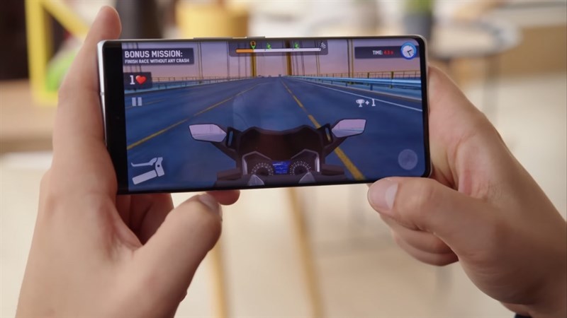 Về trải nghiệm thực tế thì tác giả không gặp vấn đề gì về khả năng phản hồi và độ mượt với HiOS trên Phantom X2.