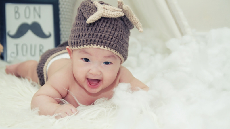 Em bé 11 tuần tuổi chưa thể nói hoặc trả lời Em bé 11 tuần tuổi chưa thể nói hoặc trả lời