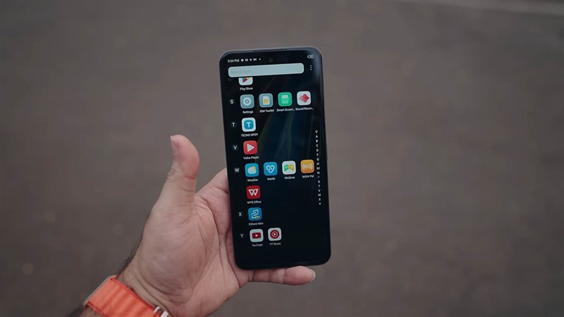 Đánh giá Tecno POVA 4: Hiệu năng khá, pin khủng 6.000 mAh, camera 50MP Đánh giá Tecno POVA 4: Hiệu năng khá, pin khủng 6.000 mAh, camera 50MP