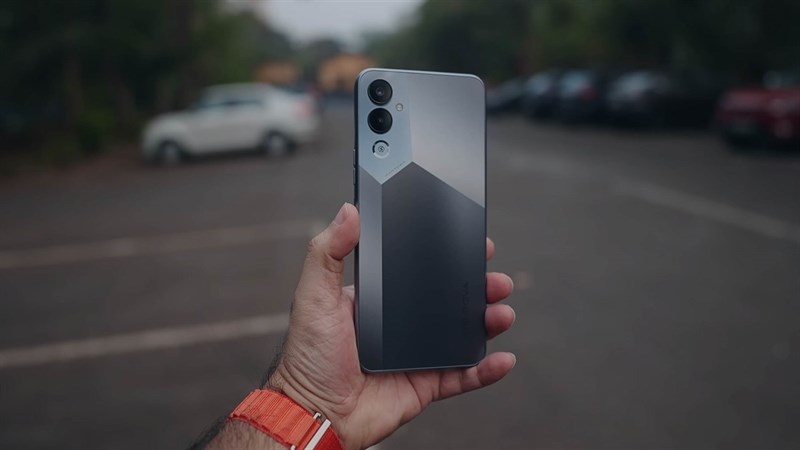 Đánh giá Tecno POVA 4: Hiệu năng khá, pin khủng 6.000 mAh, camera 50MP Đánh giá Tecno POVA 4: Hiệu năng khá, pin khủng 6.000 mAh, camera 50MP