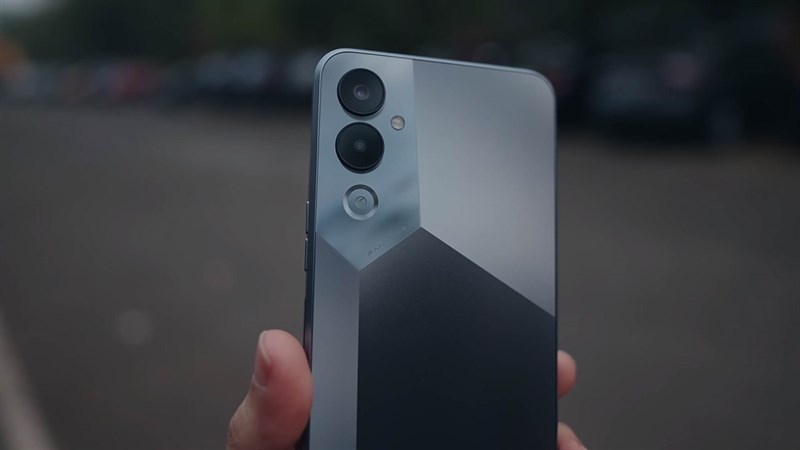 Đánh giá Tecno POVA 4: Hiệu năng khá, pin khủng 6.000 mAh, camera 50MP Đánh giá Tecno POVA 4: Hiệu năng khá, pin khủng 6.000 mAh, camera 50MP