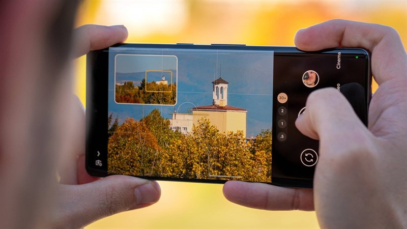 LG giới thiệu giải pháp camera zoom quang học mới