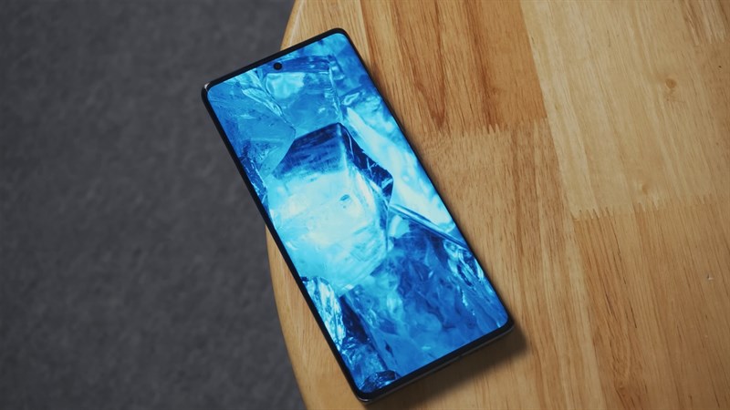 Vivo X90 Pro+ còn được trang bị bộ nhớ trong 256 GB và RAM 12 GB