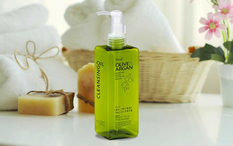 Tẩy trang cho da khô của Nhật DEVE Olive & Argan Oil