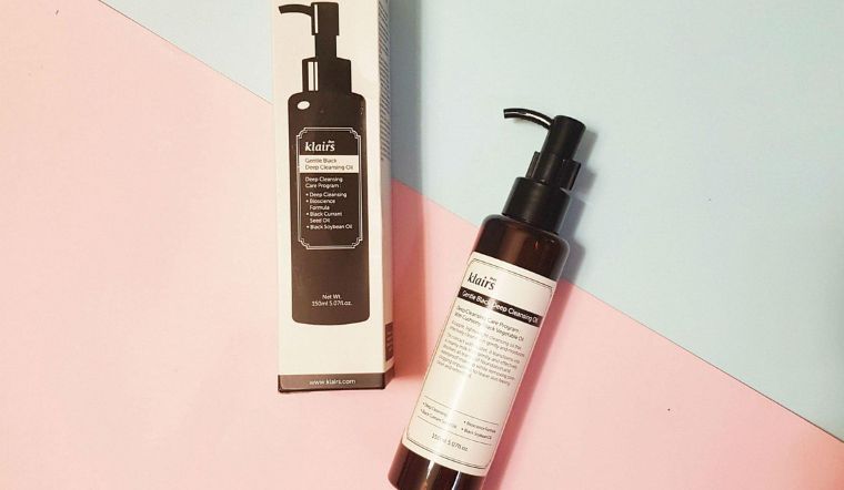 Review dầu tẩy trang Klairs Gentle Black Deep Cleansing Oil từ Hàn Quốc 