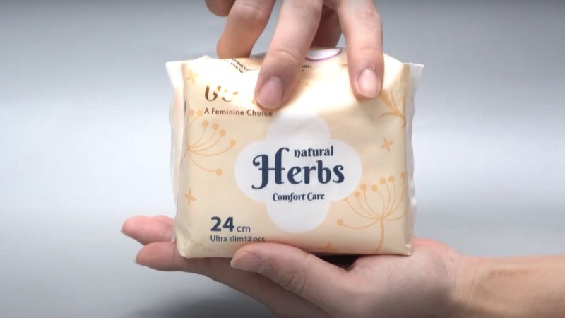 Bảng vệ sinh ban ngày Uucare thảo dược