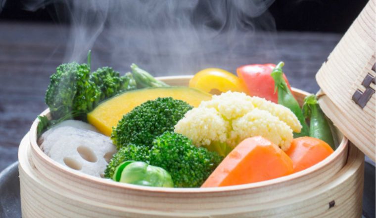 Chuyên gia khuyến cáo chỉ ăn đồ hấp luộc để giảm cân là sai lầm