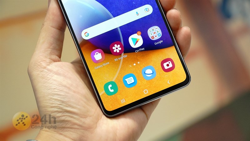 Giao diện One UI mới nhất, đơn giản hơn mượt mà hơn