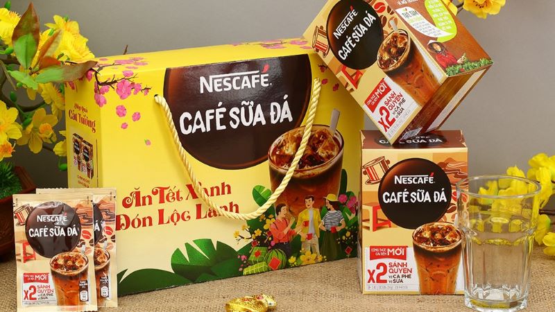 Giỏ quà 2 hộp cà phê sữa đá NesCafé 3 in 1
