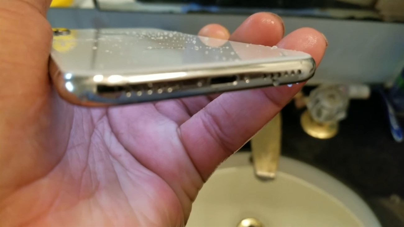 iPhone X có chống nước không?-1