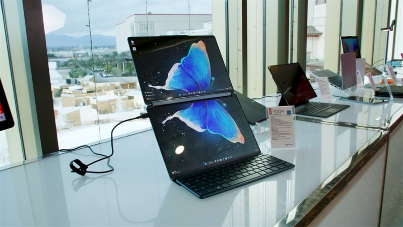 Lenovo Yoga Book 9i thiết kế sáng tạo giúp mang đến trải nghiệm mới mẻ Lenovo Yoga Book 9i thiết kế sáng tạo giúp mang đến trải nghiệm mới mẻ
