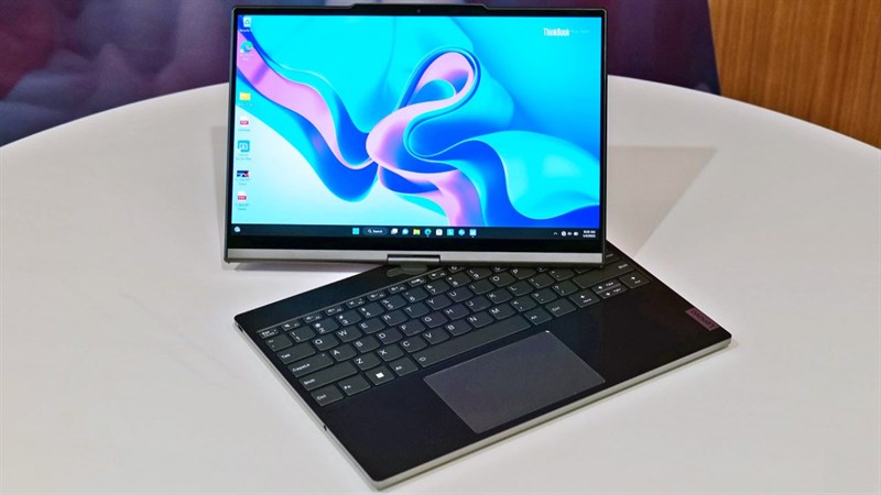Chiếc laptop độc đáo với khả năng xoay màn hình 360 độ của Lenovo Chiếc laptop độc đáo với khả năng xoay màn hình 360 độ của Lenovo