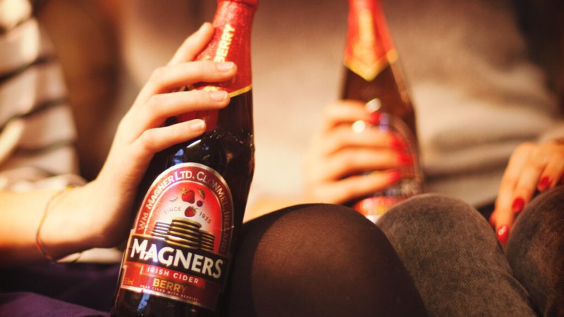 Cách bảo quản và lưu ý khi dùng đồ uống có cồn Magners Irish Berry