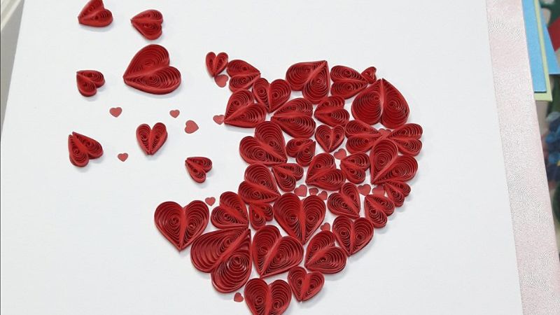Thiệp Valentine giấy cuộn hình trái tim