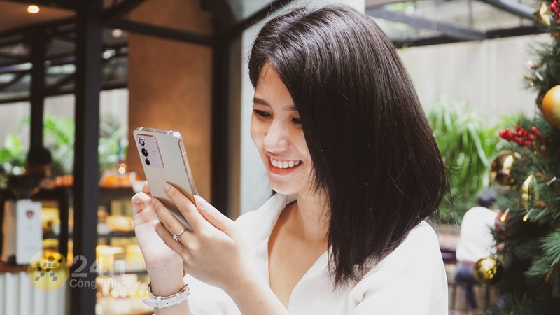 Màn hình lớn, sắc nét mang đến trải nghiệm vẹn tròn hơn