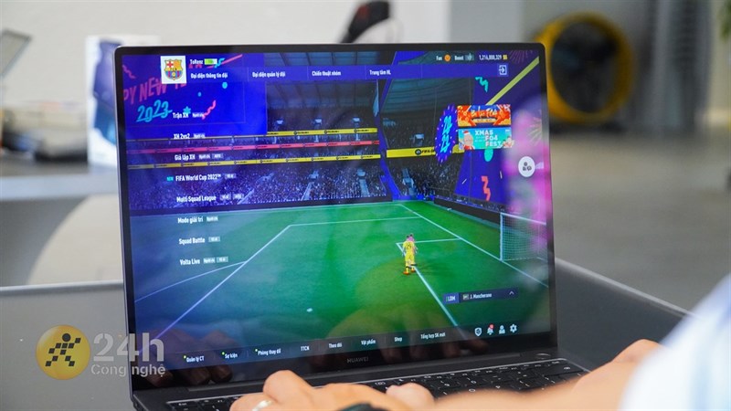 Trên tay Huawei Matebook 14 2022 tại Việt Nam Trên tay Huawei Matebook 14 2022 tại Việt Nam