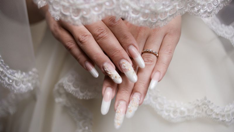 White nail with flowers