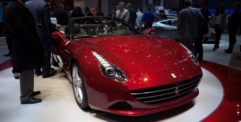 Chiếc Ferrari California T được trang bị công nghệ giái trí của Harman