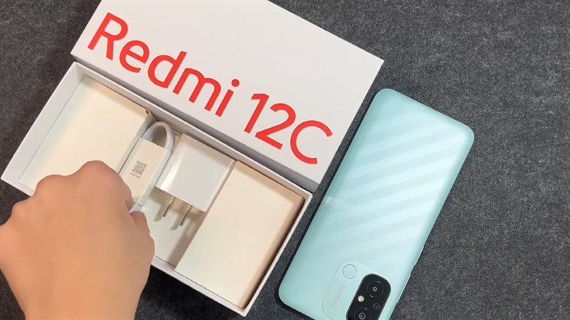 Trên tay Redmi 12C Trên tay Redmi 12C