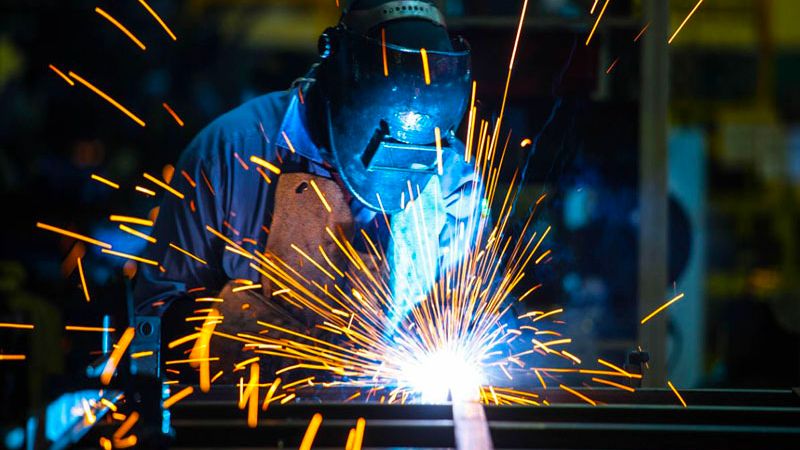 What is welding eye pain? Causes, symptoms and prevention