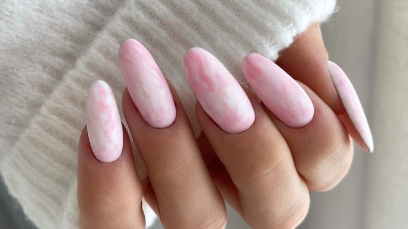 Nail hồng pastel phối vân đá