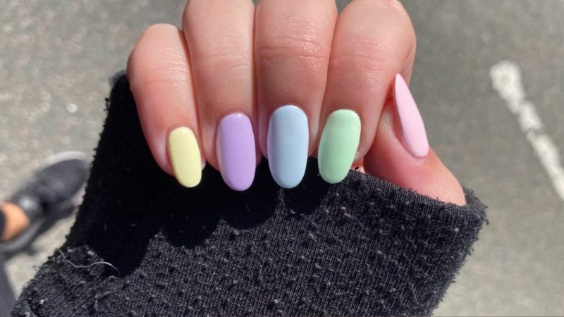 Mẫu nail pastel nhiều màu