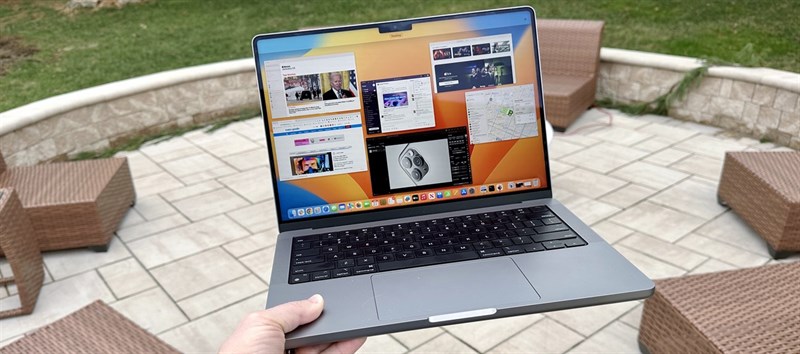 Trên tay MacBook Pro M2 Max