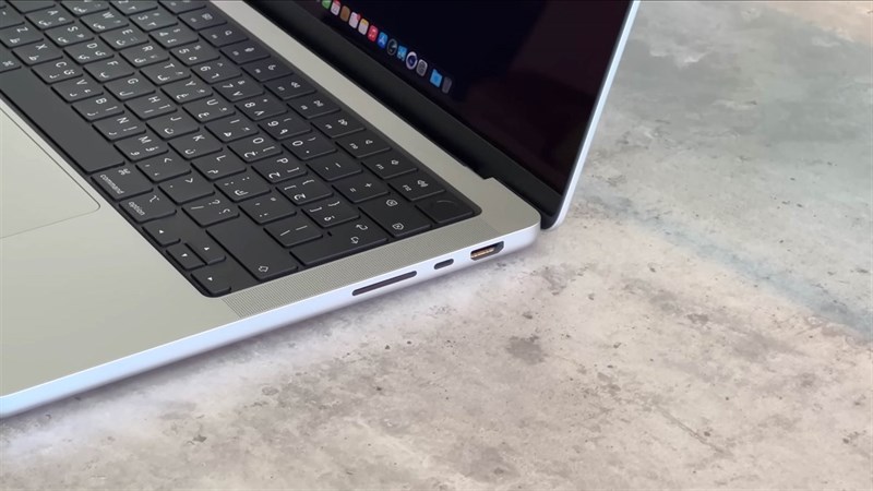 Trên tay MacBook Pro 14 inch 2023