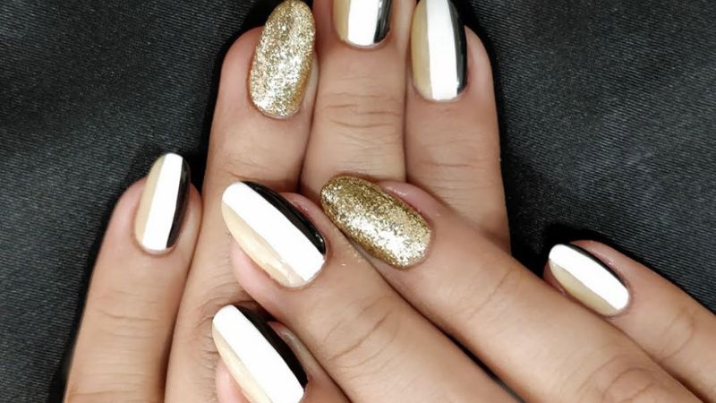 Nail vàng gold cùng nhũ kim tuyến