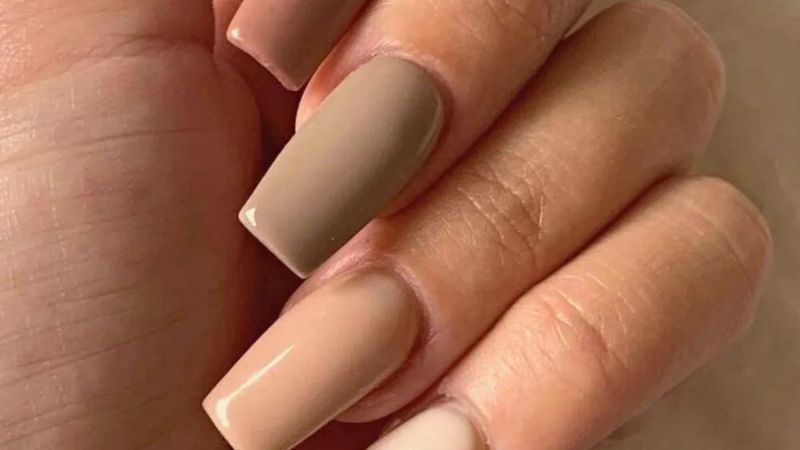 Nail nude đơn giản