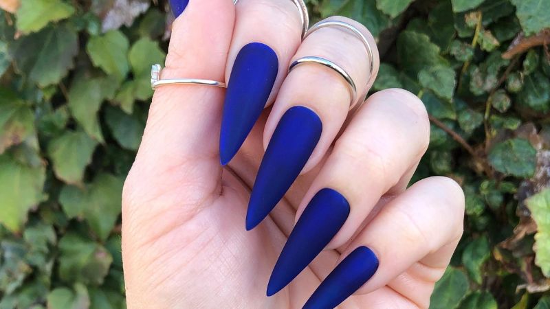 Mẫu nail xanh navy trơn