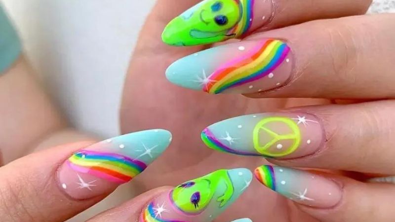 Nail neon hoạ tiết đáng yêu