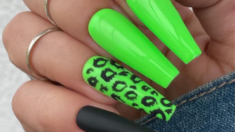 Nail neon sặc sỡ