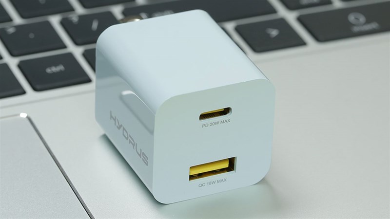 Adapter sạc đáng mua sau Tết 