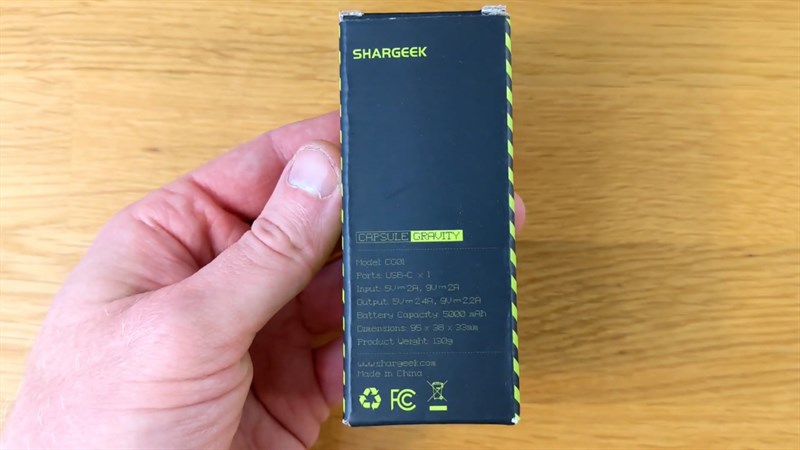 Phần hộp đựng của Shargeek Capsule Gravity đơn giản và trẻ trung