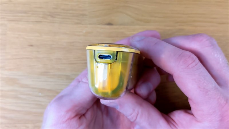 Shargeek Capsule Gravity có thể sạc được với nhiều thiết bị qua cổng sạc Type-C