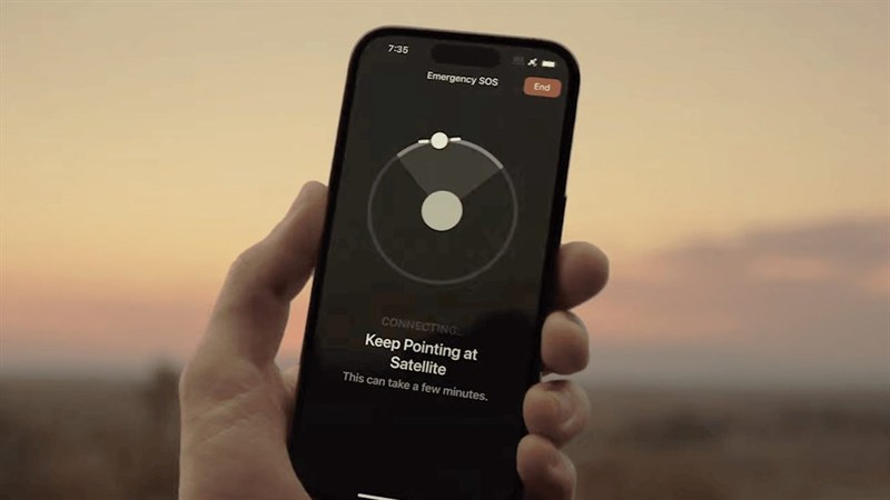 Tính năng SOS khẩn cấp qua vệ tinh tiếp tục cứu người Tính năng SOS khẩn cấp qua vệ tinh tiếp tục cứu người