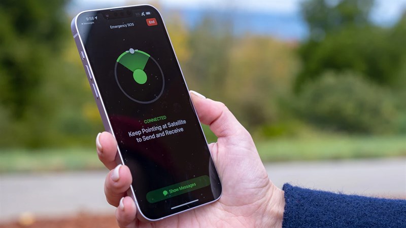 Tính năng SOS khẩn cấp qua vệ tinh tiếp tục cứu người Tính năng SOS khẩn cấp qua vệ tinh tiếp tục cứu người