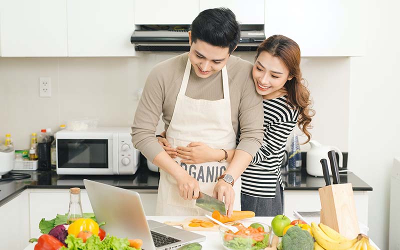 Đón Valentine cùng người yêu tại nhà