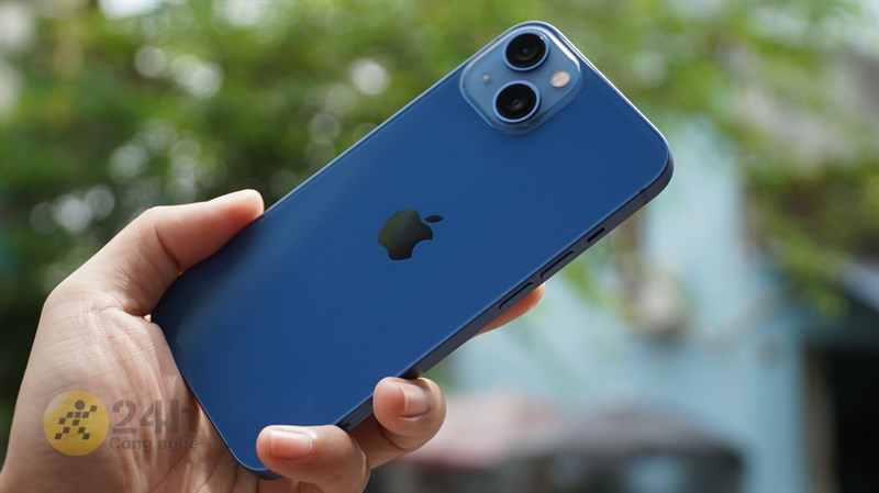 Bùng cháy ngày vía Thần tài, chọn ngay iPhone 13 ưu đãi đến 6 triệu Bùng cháy ngày vía Thần tài, chọn ngay iPhone 13 ưu đãi đến 6 triệu