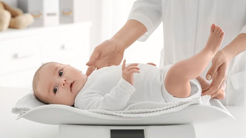 Trong một số ít trường hợp hiếm gặp, bé sẽ phải phẫu thuật nếu tuyến lệ của bé vẫn bị nghẹt