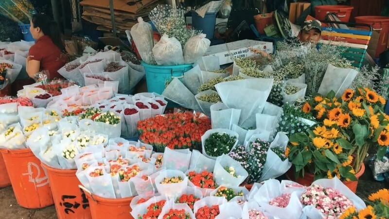 Khu chợ hoa tươi tại chợ Bình Điền
