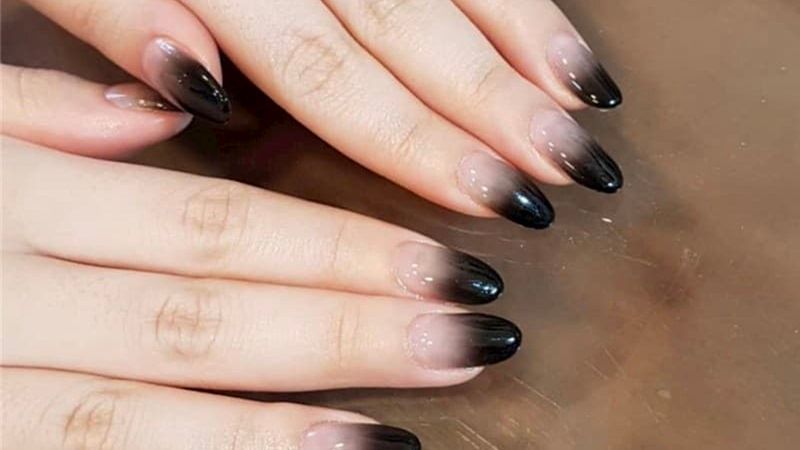 Nail đen ombre