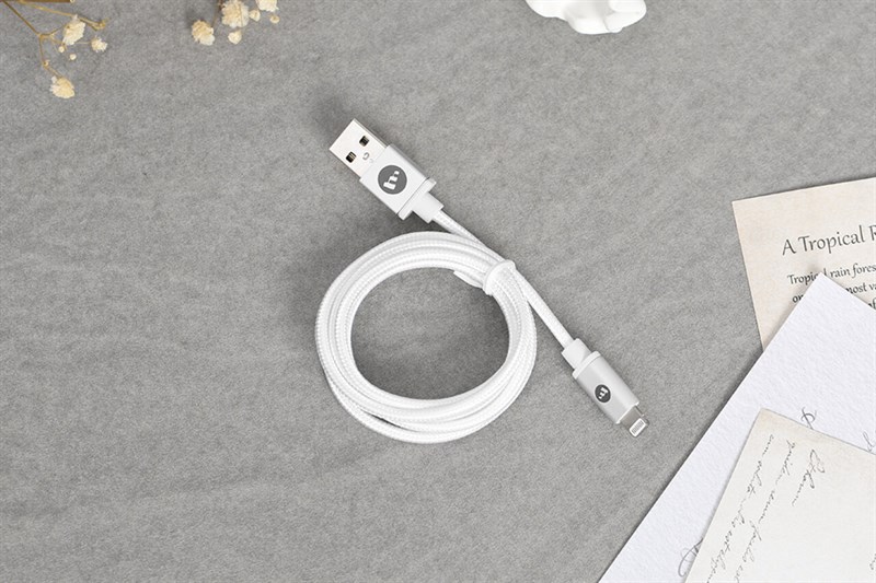 Vía thần tài sale hết bài hàng loạt pin, cáp sạc Vía thần tài sale hết bài hàng loạt pin, cáp sạc,