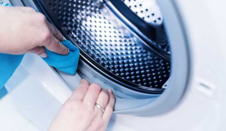Cách vệ sinh, khử khuẩn máy giặt bằng nước tẩy Javel cực hiệu quả Cách Vệ Sinh, Khử Khuẩn Máy Giặt Bằng Nước Tẩy Javel Cực Hiệu Quả